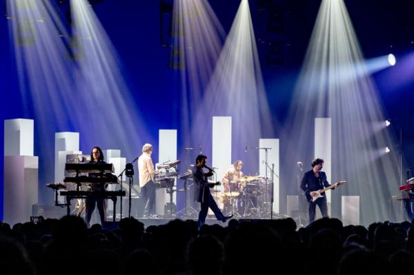 Feu! Chatterton + Trente au Zénith de Lille